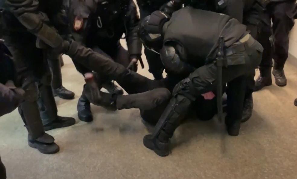 Russian people stand against Ukraine invasion