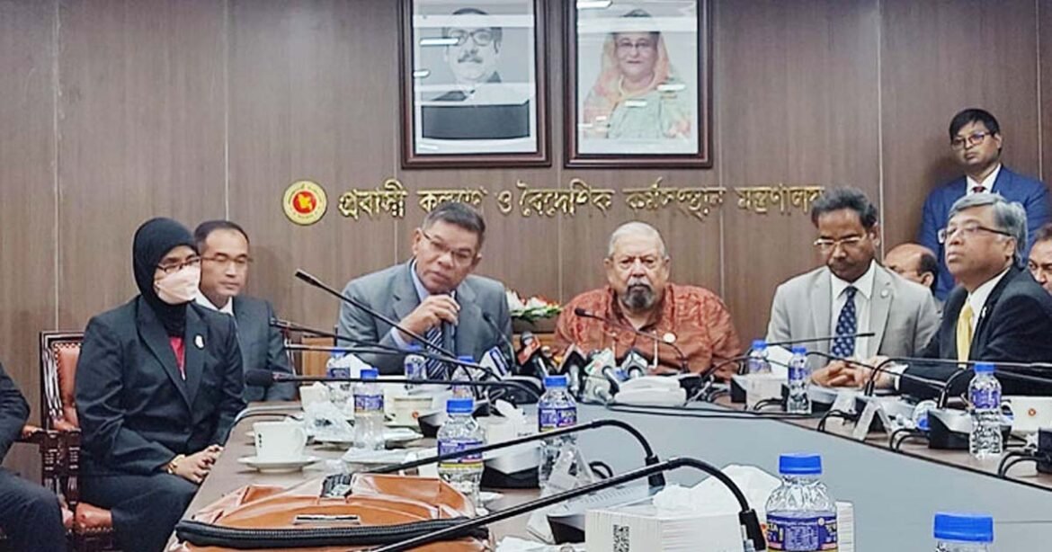 Malaysian Home Minister Muhyiddin Yassin has promised to fast track immigration during his visit to Dhaka Malaysian Home Minister Muhyiddin Yassin has promised to fast track immigration during his visit to Dhaka.