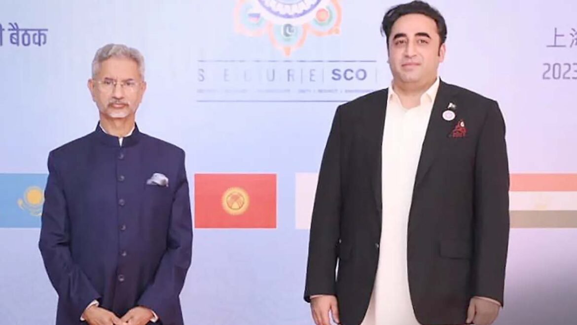 Indo-Pak FMs meet on the side of the SCO