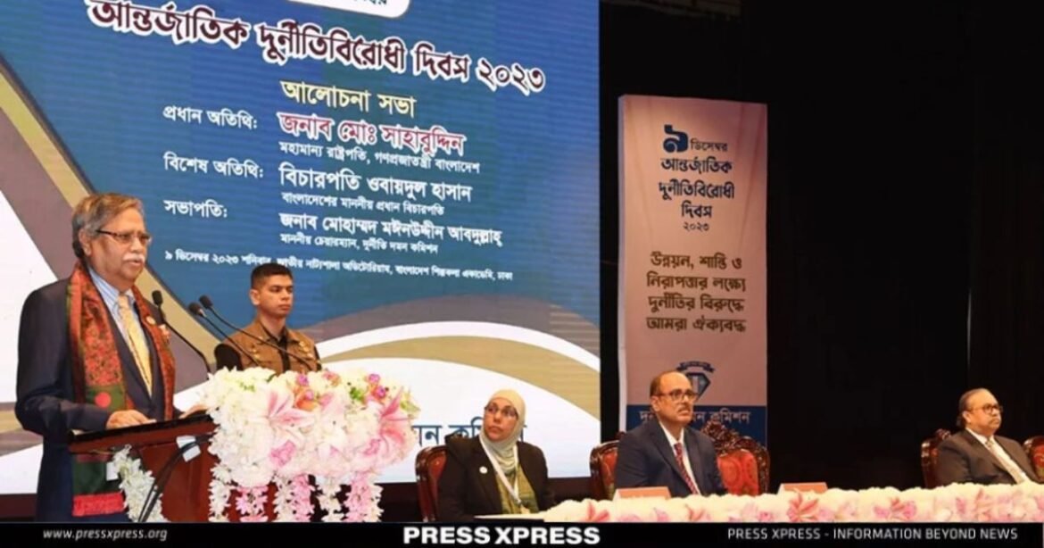 President Urges ACC to Serve with Moral Integrity in Their Duties