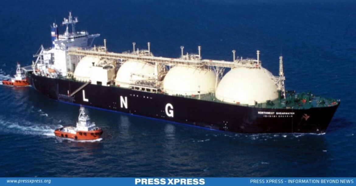 Bangladesh Balances Spot LNG for Cost-Effective Energy!