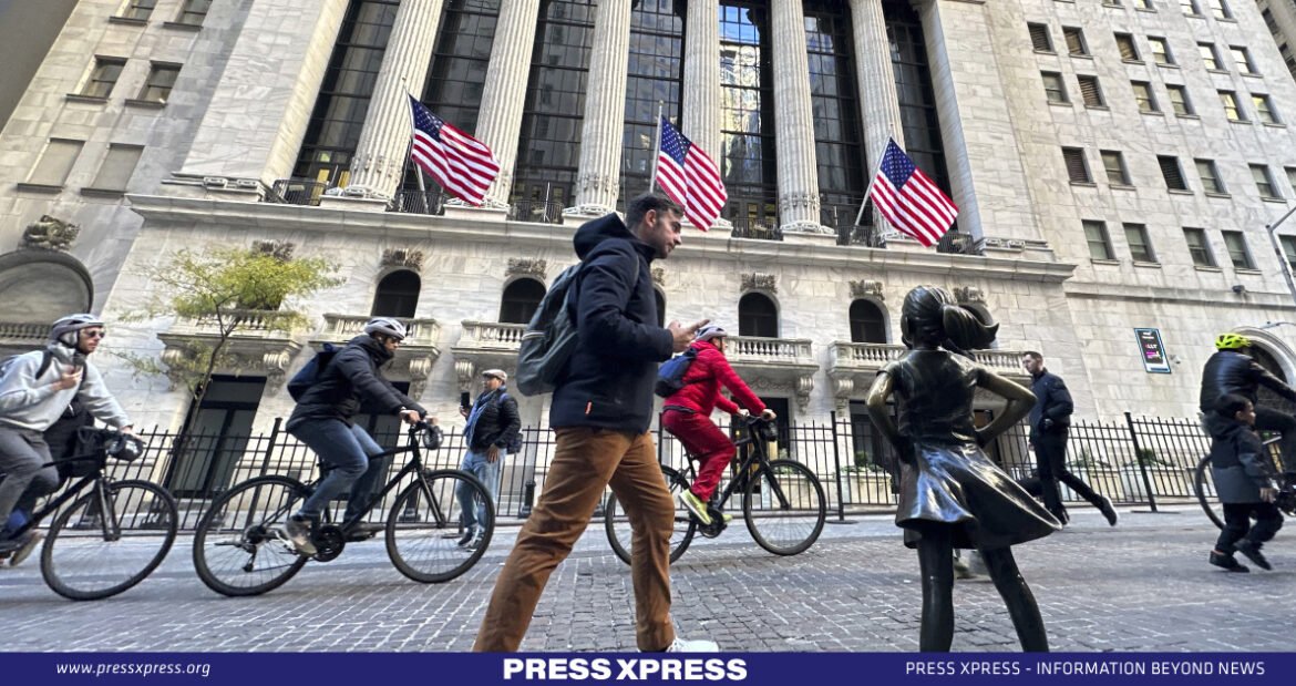 US-Economic-Strength-Tops-2024-American-Policy-Agenda Divergent Policy Priorities In USA: GOP vs. Democrats